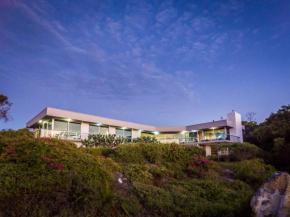 Horizons House - spacious, ocean + bush views, peaceful Margaret River